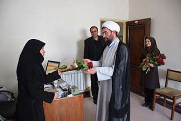 گزارش تصویری تجلیل از بانوان همکار با حضور مدیر کل دامپزشکی و مسئول نمایندگی ولی فقیه اداره ل دام÷زش