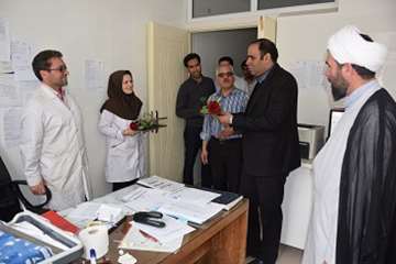گزارش تصویری تجلیل از بانوان همکار با حضور مدیر کل دامپزشکی و مسئول نمایندگی ولی فقیه اداره ل دام÷زش