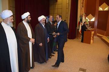 اجلاس استانی نماز با عنوان نماز و کاهش آسیب های اجتماعی با حضور مهمانانی از ستاد اقامه نماز کشور ، ن