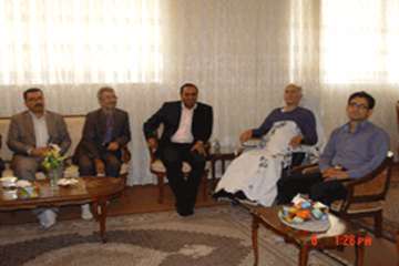 عیادت مدیر کل دامپزشکی استان اردبیل به همراه جمعی از مدیران ستادی و فنی از آقای مسعود جباری فرد همکا