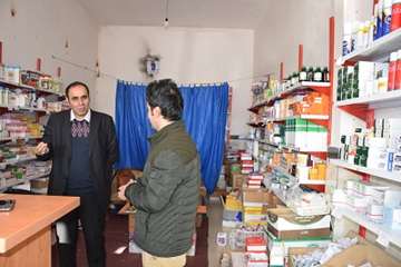 بازديد مدير کل دامپزشکي استان اردبيل از داروخانه هاي دامپزشکي شهرستان اصلاندوز 98/10/03