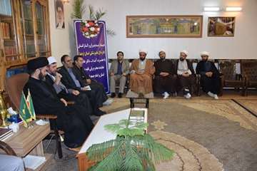 دیدار مدیران و کارکنان اداره کل دامپزشکی استان اردبیل با نماینده ولی فقیه و امام جمعه اردبیل روز دوش