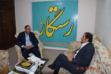 حضور مدیر کل دامپزشکی استان اردبیل در دفتر پایگاه خبری و تحلیلی رستگار نیوز و تجلیل از سر دبیر این پ