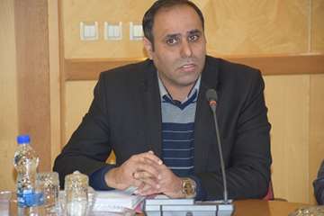 جلسه ستاد استانی کنترل و پیشگیری آنفلوانزای فوق حاد پرندگان در سالن شهید باهنر استانداری اردبیل با ح