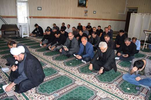  برگزاری  مراسم پر فیض و روح بخش زیارت عاشورا در اداره کل دامپزشکی استان اردبیل